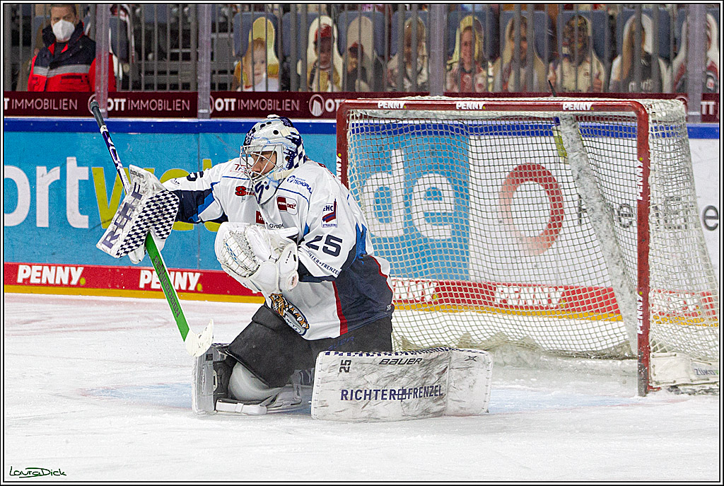 PENNY DEL;  Koelner Haie - Straubing Tigers; Koeln, 14.04.2021